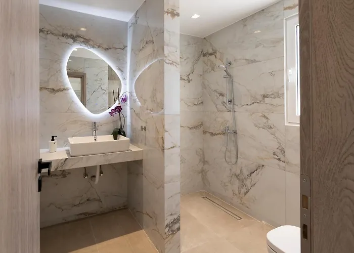 别墅 Rosemary Rhodes *