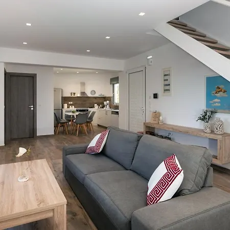 Rosemary Rhodes Villa *