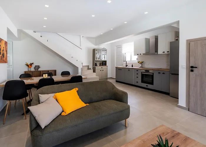 Rosemary Rhodes Willa *