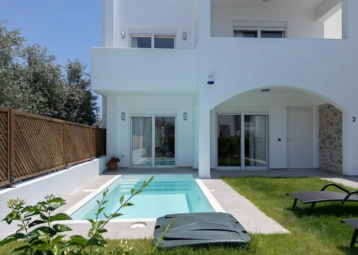 Willa Rosemary Rhodes